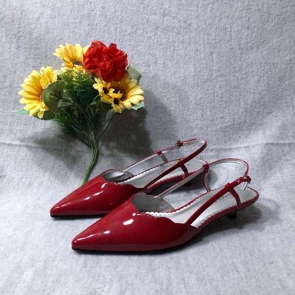NWT - Rampage Red Patent Back Strap Kitten Heel Pumps - Picture 1 of 16